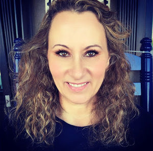 Meet your Posher, Denise